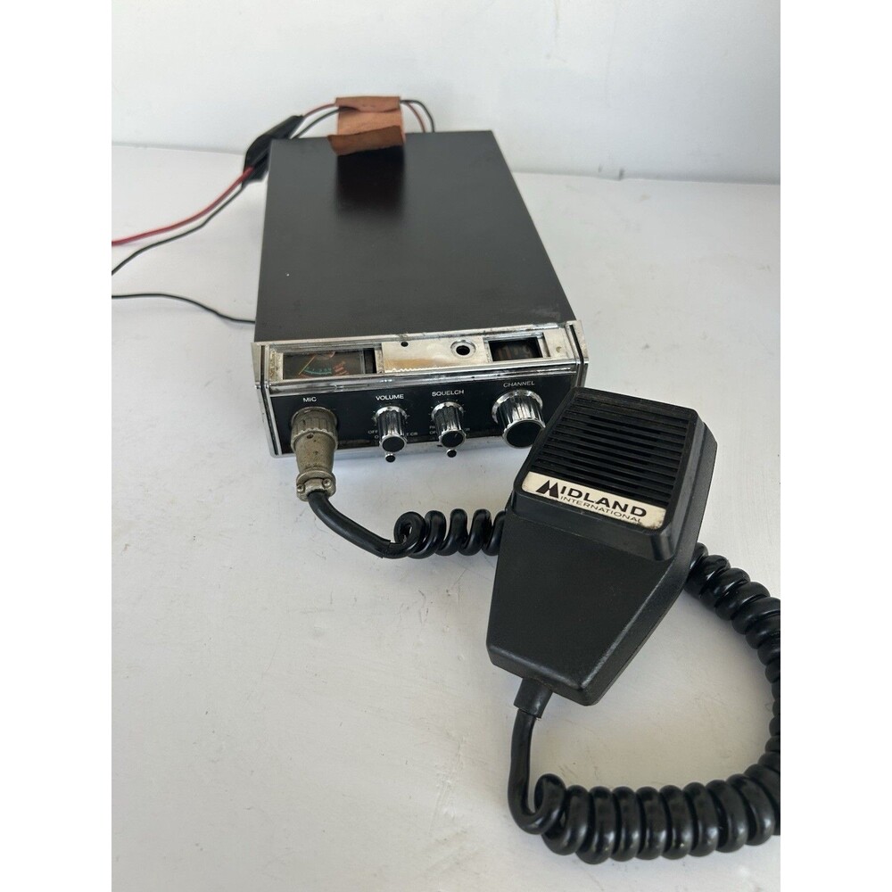 Vintage Midland 13-830 CB Radio Transceiver w/ Microphone 1976 Japan Untested